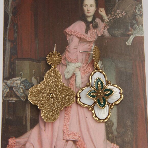 NEW Baroque Style Gold & Enamel Quatrefoil Drop Earrings - Picture 5 of 6